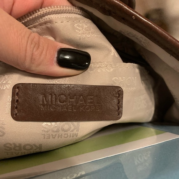 Michael Kors purse - Picture 2 of 4